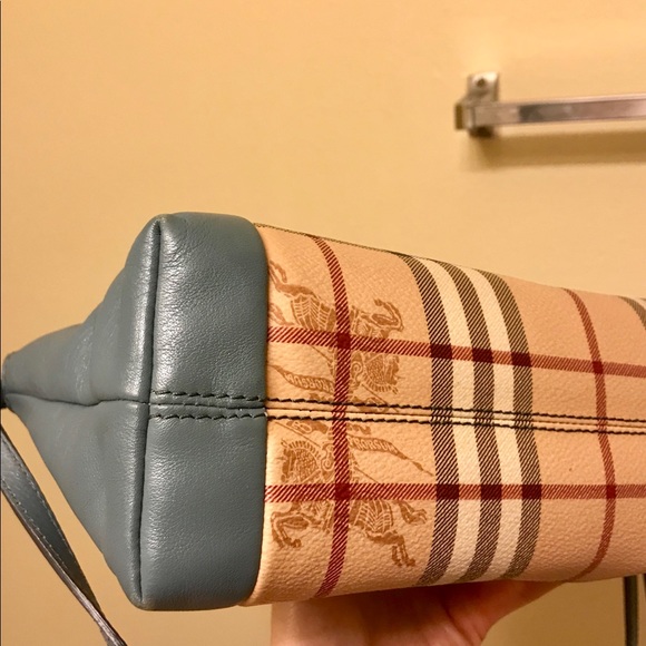 Burberry Handbag - Picture 4 of 7
